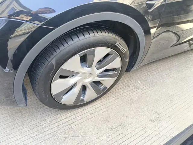 Tesla Model Y — Фото автомобиля 22