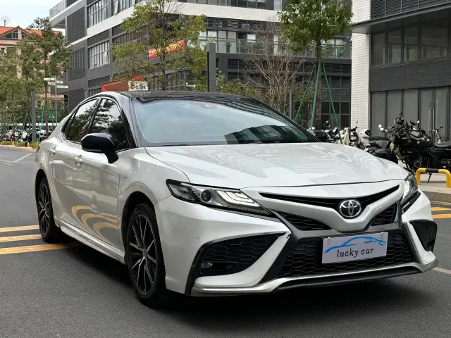 Toyota Camry — Фото автомобиля 3