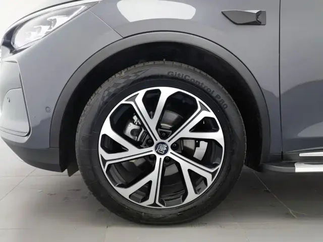 BYD Tang — Фото автомобиля 17