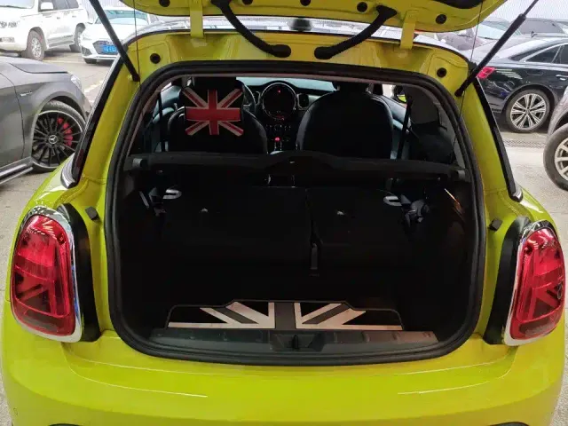 MINI Hatch — Фото автомобиля 4
