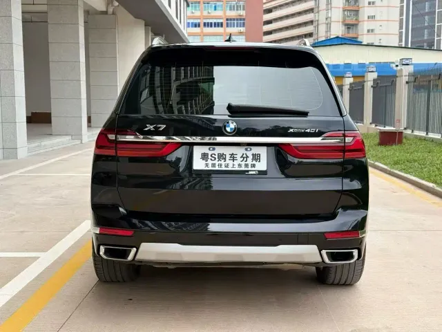 BMW X7 — Фото автомобиля 8
