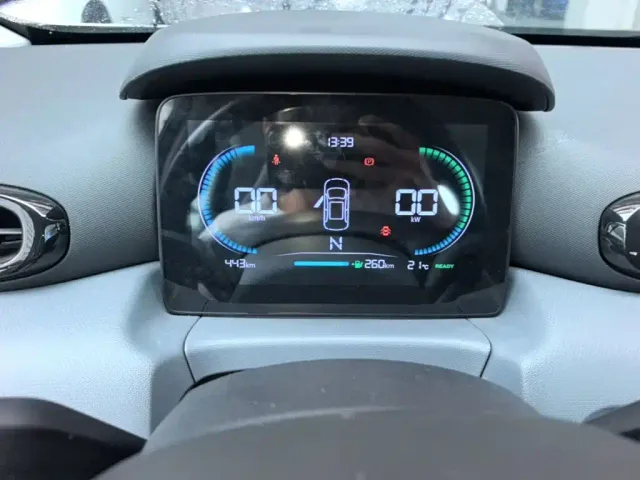 Leapmotor T03 — Фото автомобиля 11