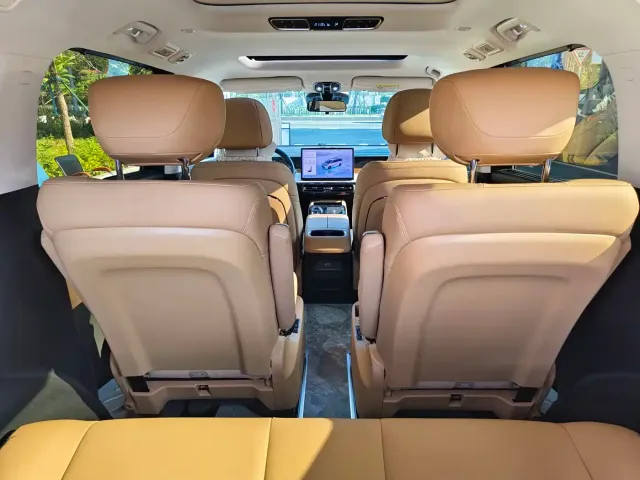 GAC Trumpchi E8 — Фото автомобиля 24