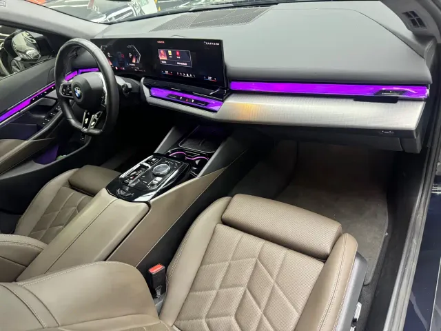 BMW 5 Series — Фото автомобиля 11