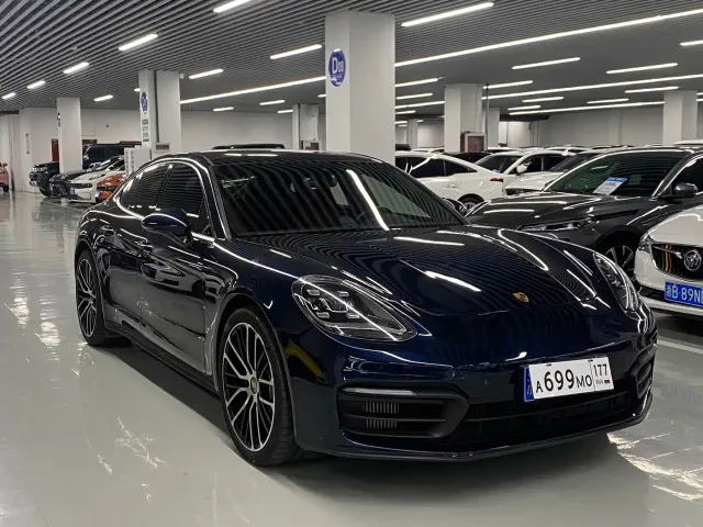 Porsche Panamera — Фото автомобиля 3