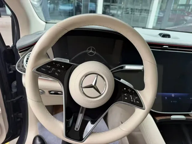 Mercedes-Benz EQS SUV — Фото автомобиля 7