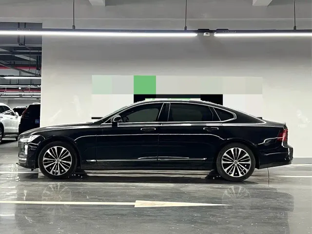Volvo S90 — Фото автомобиля 2