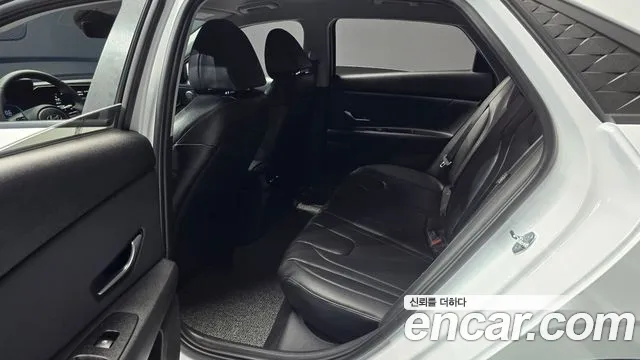 Hyundai AVANTE Новый Avante (CN7) — Фото автомобиля 12