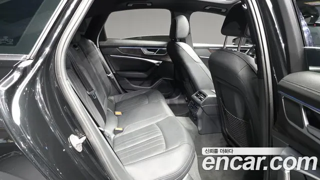 Audi A6 C8 — Фото автомобиля 12
