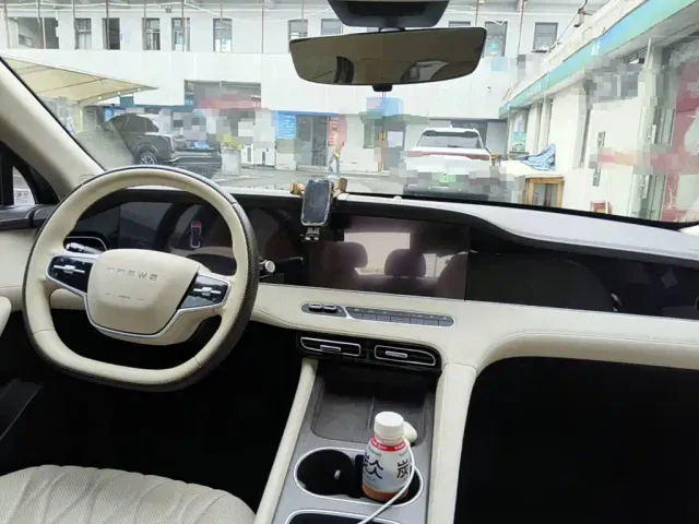 Roewe D7 — Фото автомобиля 12