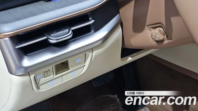 Hyundai Grandeur GN7 — Фото автомобиля 23