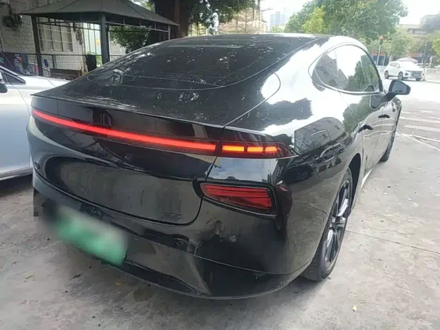 Xpeng P7 — Фото автомобиля 6