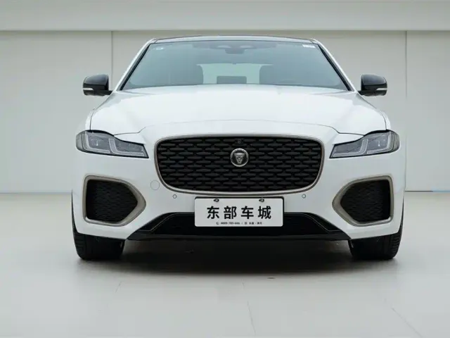 Jaguar XFL — Фото автомобиля 2