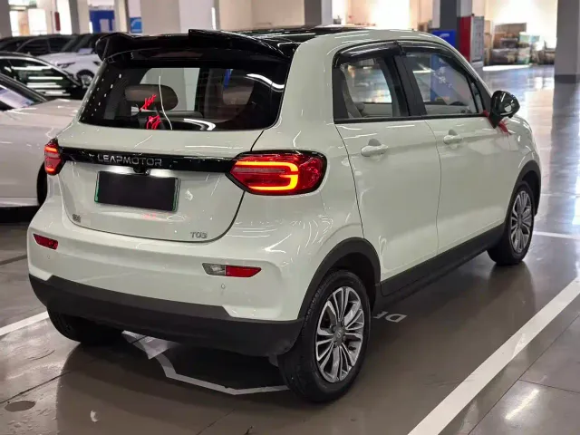 Leapmotor T03 — Фото автомобиля 9