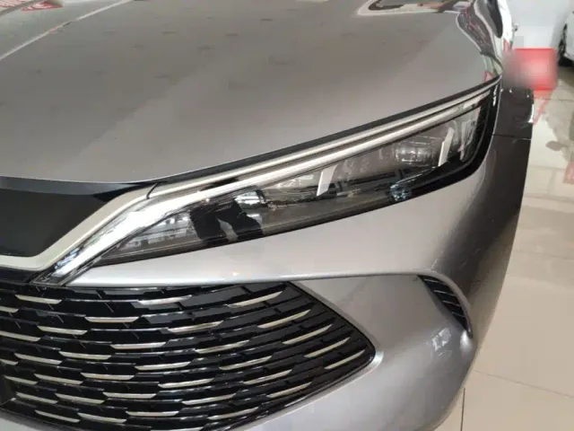 BYD Qin L — Фото автомобиля 23