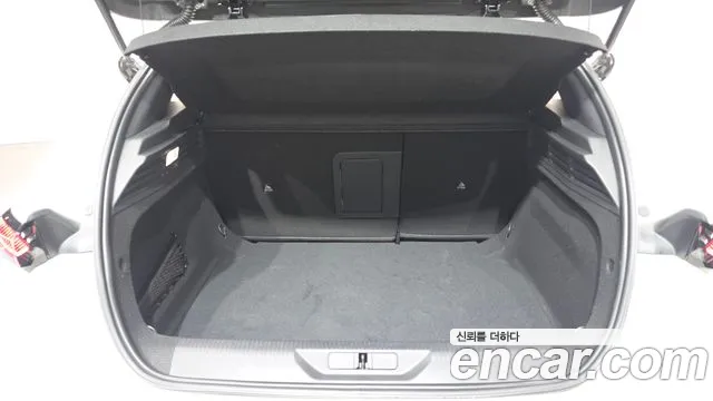 Peugeot 308 — Фото автомобиля 24