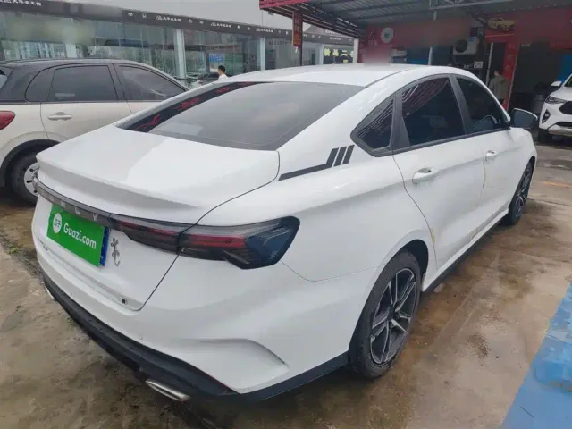 Geely Binrui — Фото автомобиля 6