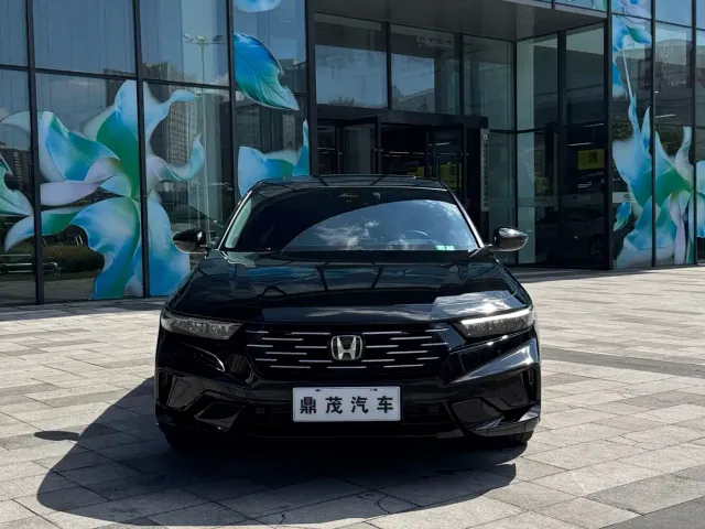 Honda Accord — Фото автомобиля 2