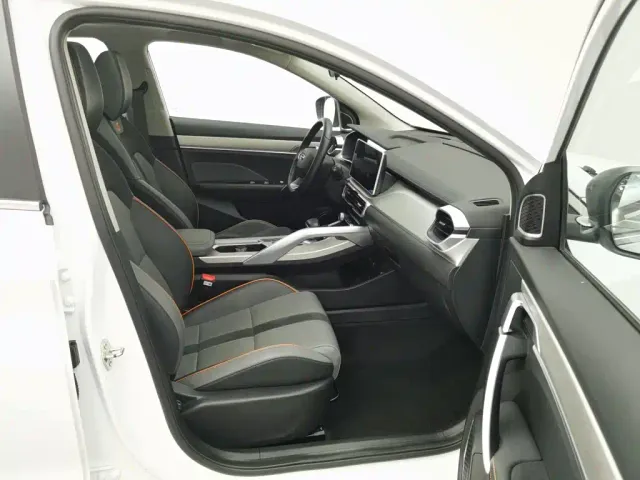 Geely Binyue — Фото автомобиля 23