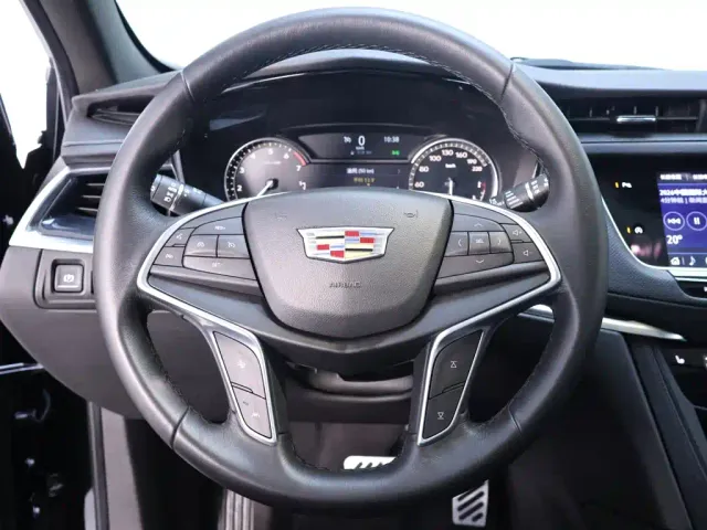 Cadillac XT5 — Фото автомобиля 16