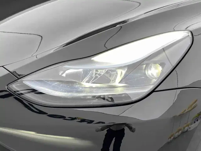 Tesla Model Y — Фото автомобиля 5