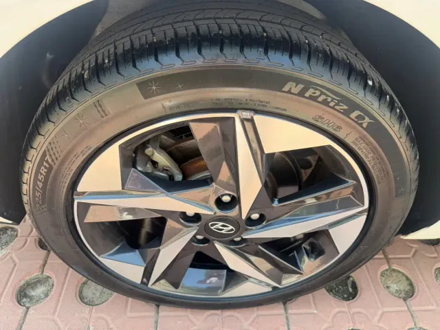Hyundai Elantra — Фото автомобиля 10