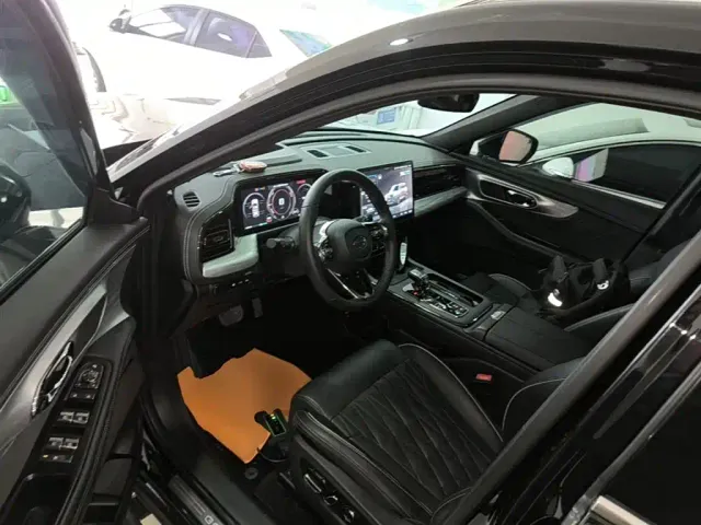 GAC Trumpchi GS8 — Фото автомобиля 15