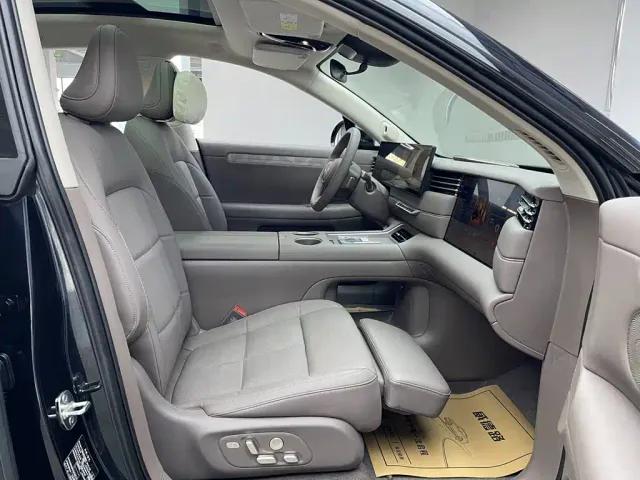 IM Motors LS6 — Фото автомобиля 14