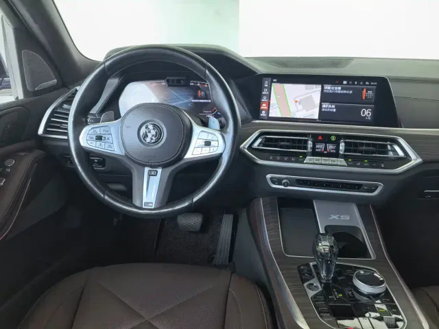 BMW X5 — Фото автомобиля 10