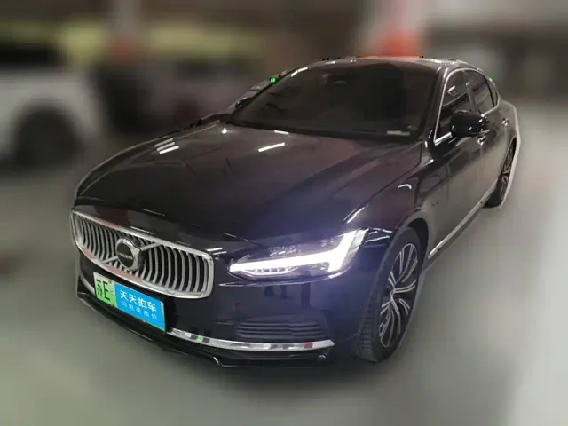 Фотография автомобиля — Volvo S90