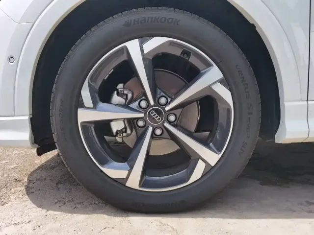 Audi Q3 — Фото автомобиля 30