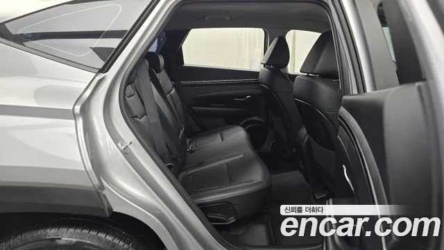 Hyundai Tucson Tucson (NX4) Дизель 2.0 2WD — Фото автомобиля 11