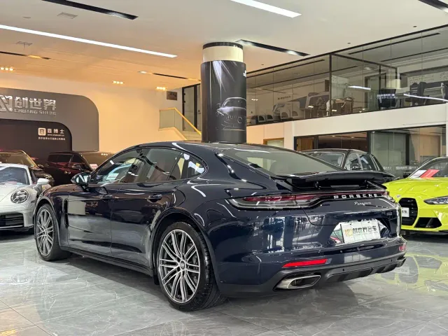 Porsche Panamera — Фото автомобиля 18