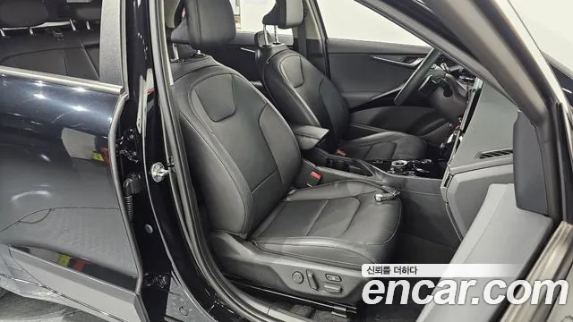 Kia Niro New — Фото автомобиля 12