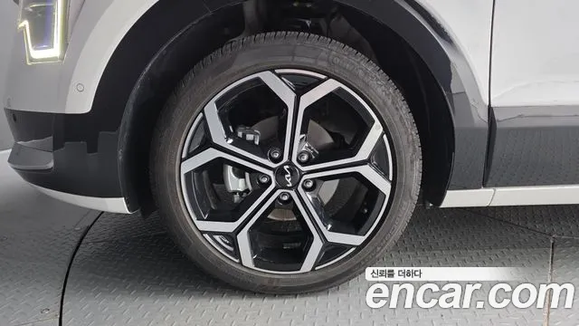 Kia Niro The All New Niro Signature — Фото автомобиля 5