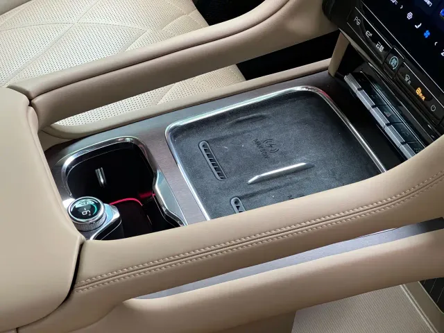 BYD U8L — Фото автомобиля 20