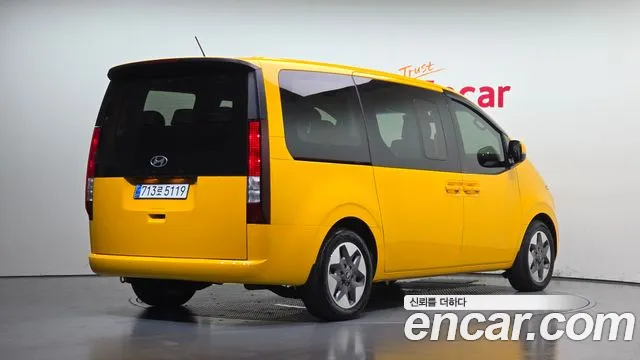 Hyundai Staria — Фото автомобиля 2