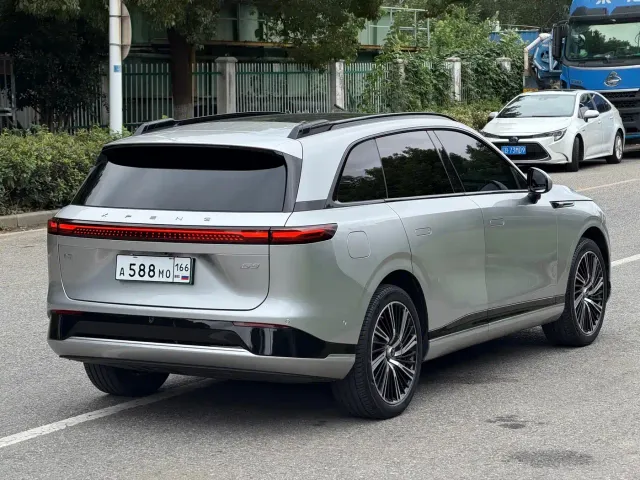 Xpeng G9 — Фото автомобиля 6