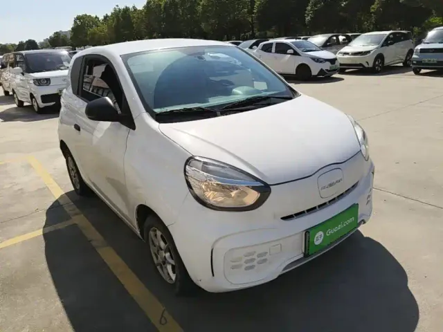 Roewe Clever — Фото автомобиля 3