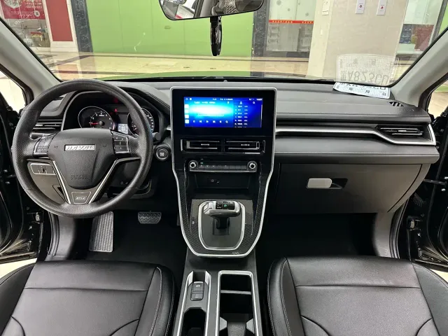 Haval M6 — Фото автомобиля 6