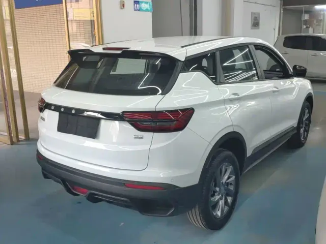 Geely Binyue — Фото автомобиля 6