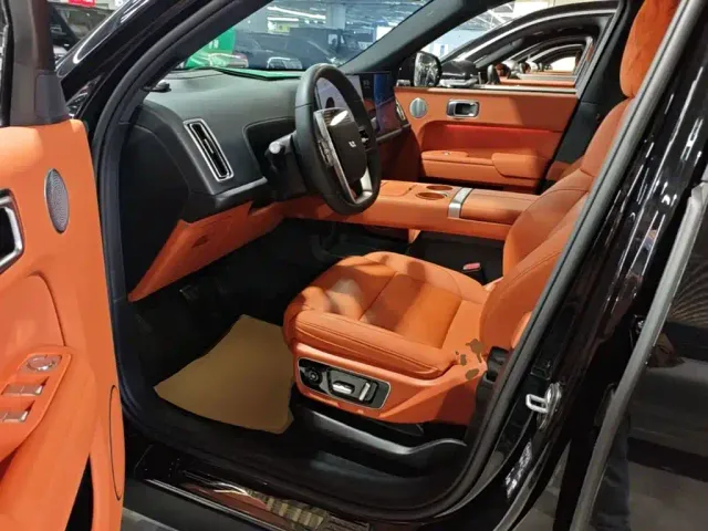 Li Auto L7 — Фото автомобиля 15