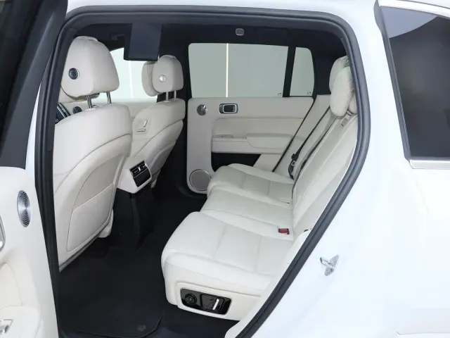Li Auto L7 — Фото автомобиля 26