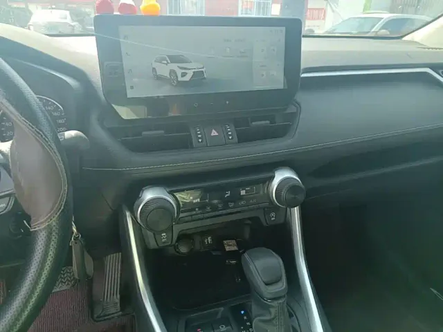 Toyota Wildlander — Фото автомобиля 12