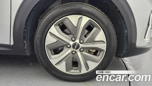 Kia Niro — Фото автомобиля 5