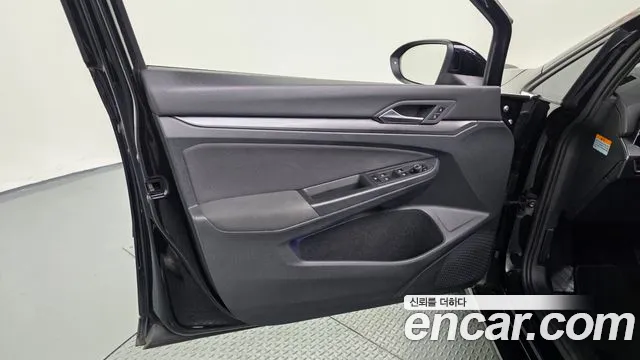 Volkswagen Golf Golf 8 поколение 2.0 TDI Premium — Фото автомобиля 22