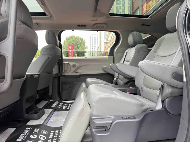 Toyota Granvia — Фото автомобиля 10
