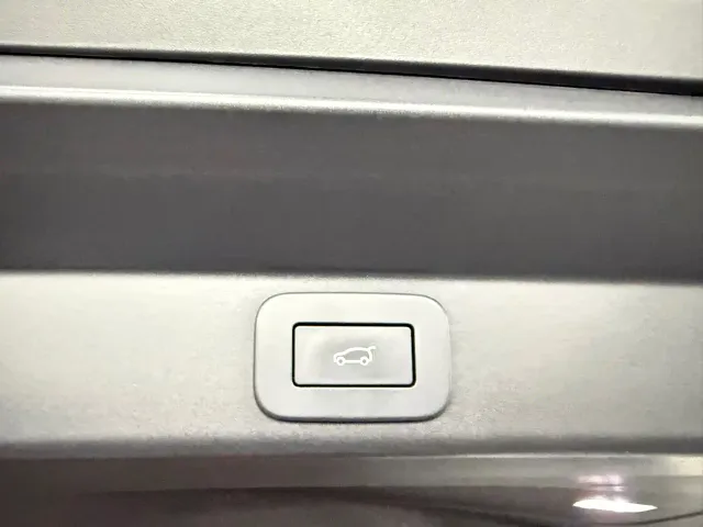 Land Rover Range Rover Sport — Фото автомобиля 15