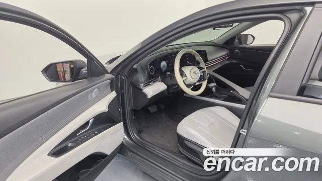 Hyundai AVANTE Avante (CN7) — Фото автомобиля 10
