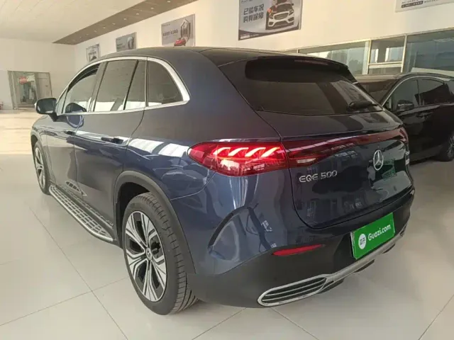 Mercedes-Benz EQE SUV — Фото автомобиля 4